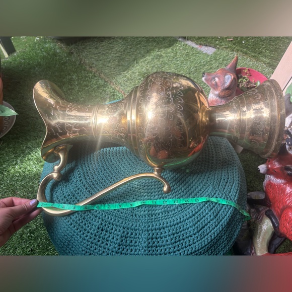 VINTAGE Elegant Brass Goldtone Pitcher Made in India LARGE - Picture 12 of 15